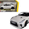 2017 Nissan GT-R R35 White 1/24 Diecast Model Car by Bburago