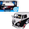 Volkswagen Type 2 (T1) Delivery Van with Flames 1/24 Diecast Car Model by Motormax Volkswagen Type 2 (T1) Delivery Van with Flames 1/24 Diecast Car Model by Motormax