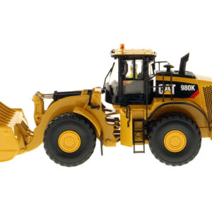 CAT Caterpillar 980K Wheel Loader Rock Configuration with Operator "Core Classics Series" 1/50 Diecast Model by Diecast Masters