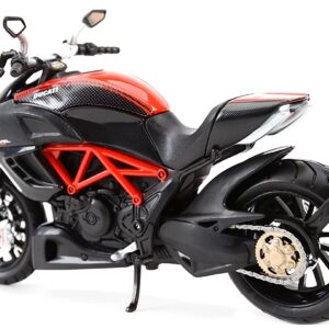 Ducati Diavel Red and Carbon 1/12 Diecast Motorcycle Model by Maisto