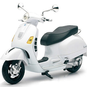 Vespa GTS 300 Super White Motorcycle 1/12 by New Ray